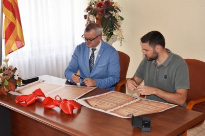 uroczyste podpisanie umowy o przyjaźni